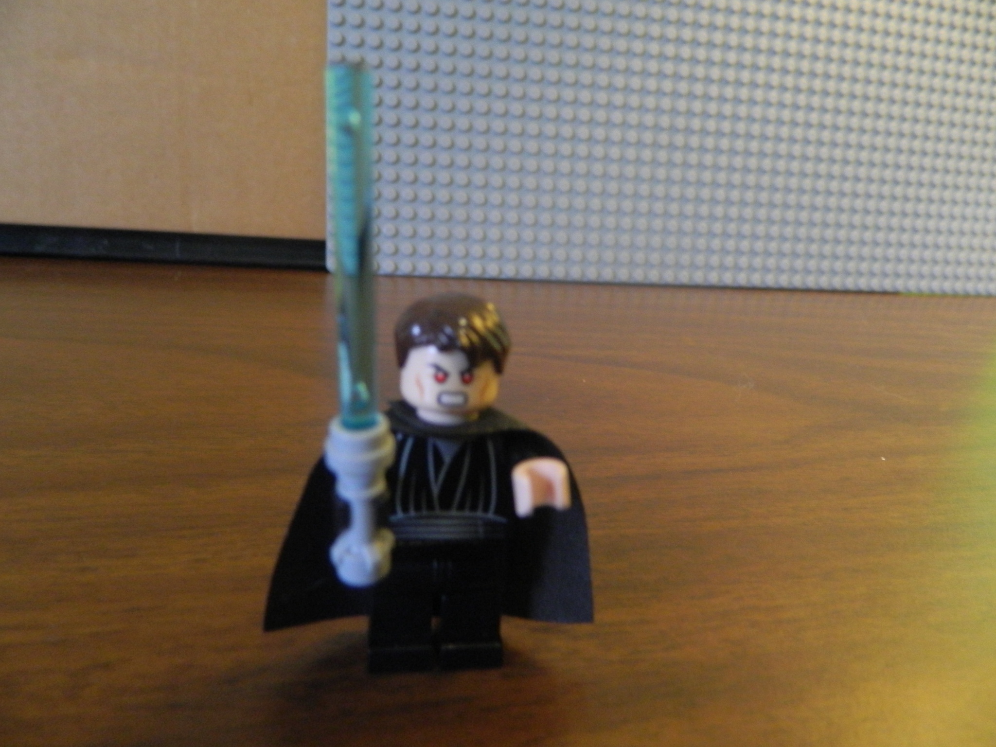 anakin_sith_robes_with_sith_eyes_minifigure.jpg