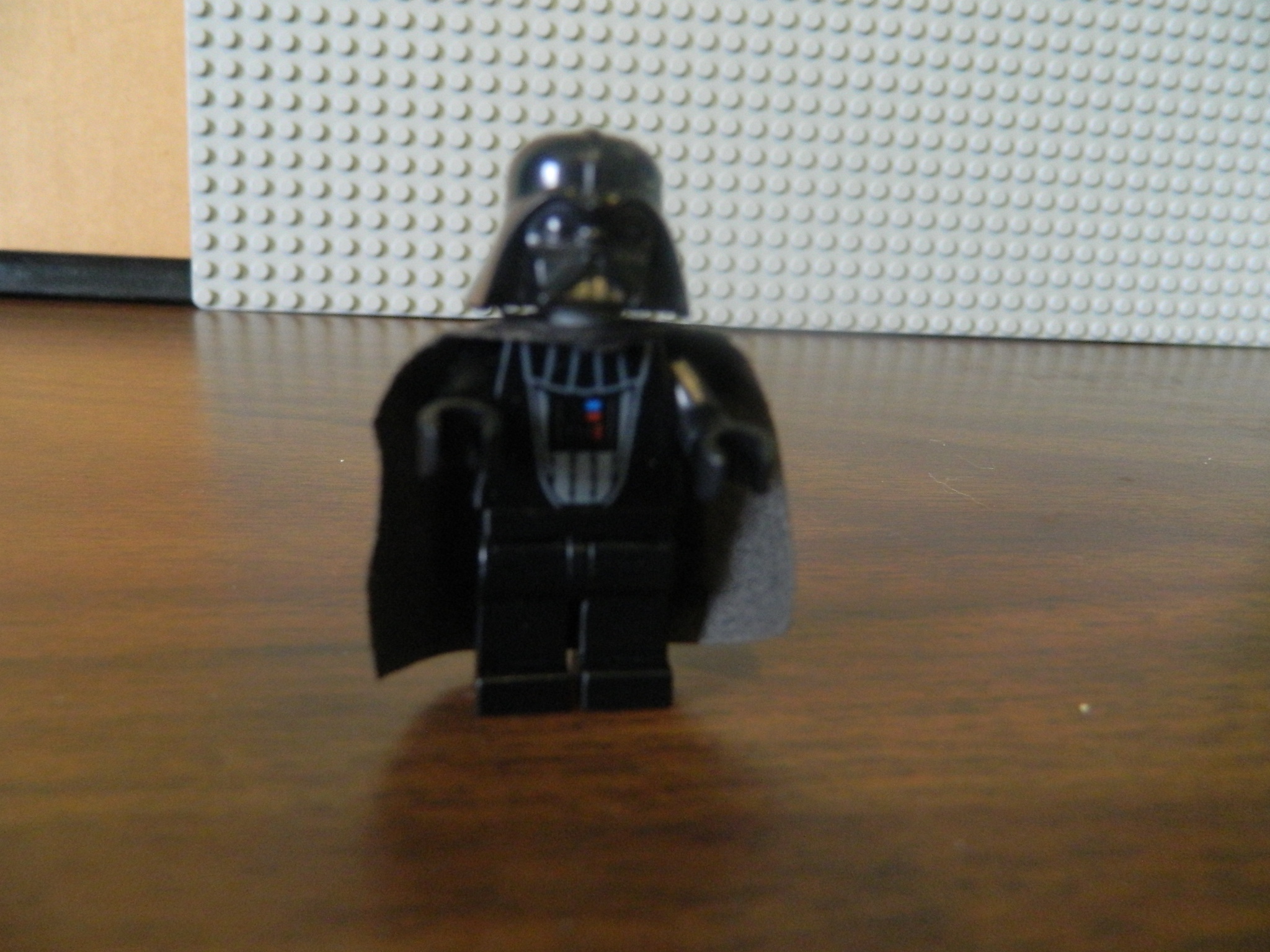 darth_vader_minfigure.jpg