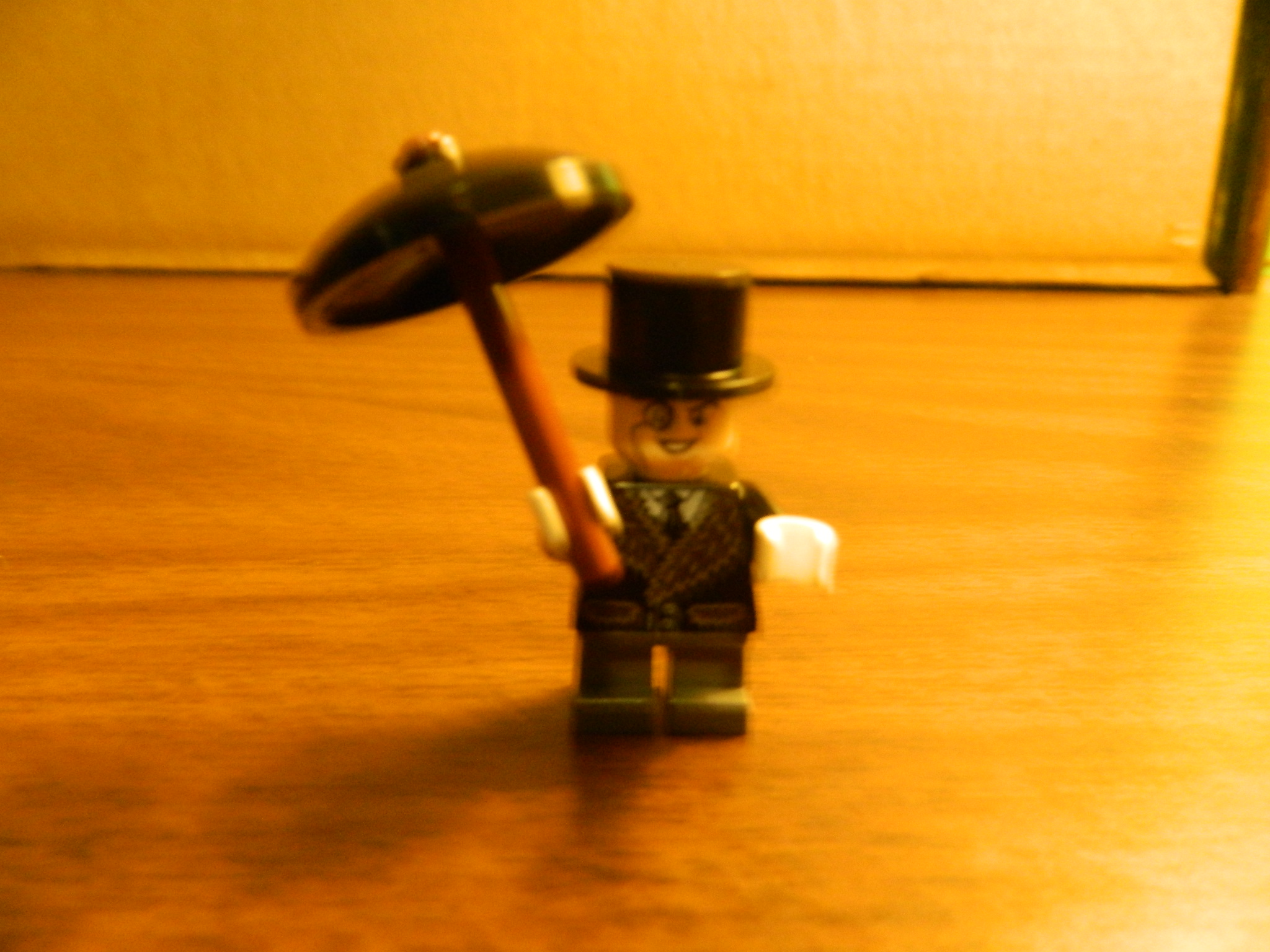 penguin_minifigure.jpg
