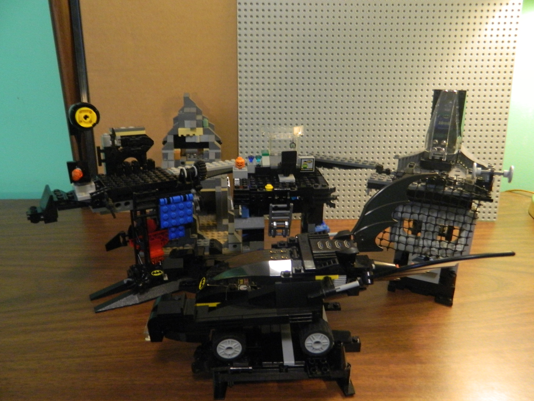 batcave_front_veiw.jpg