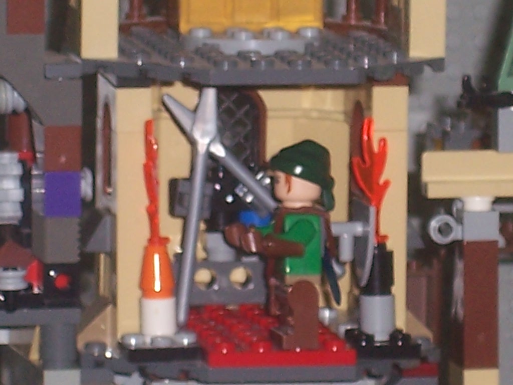 link_standing_in_weapon_display_hall.jpg