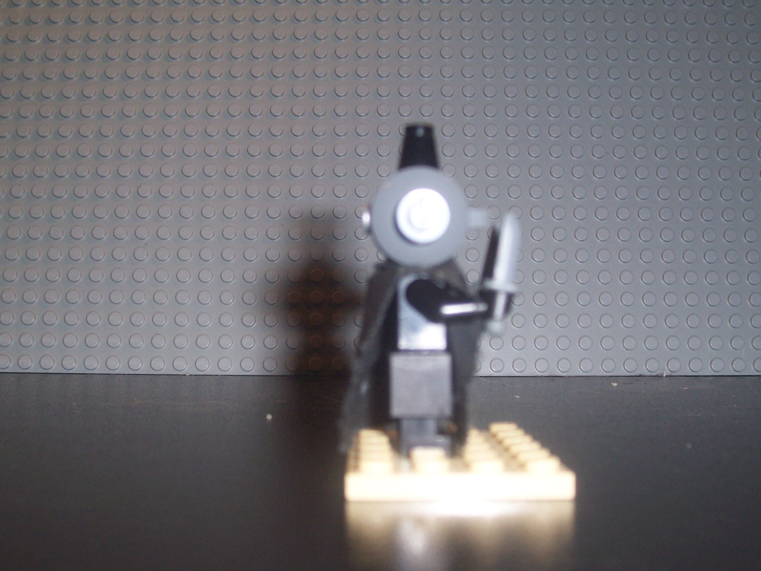 zant_minifigure_right_side_veiw.jpg