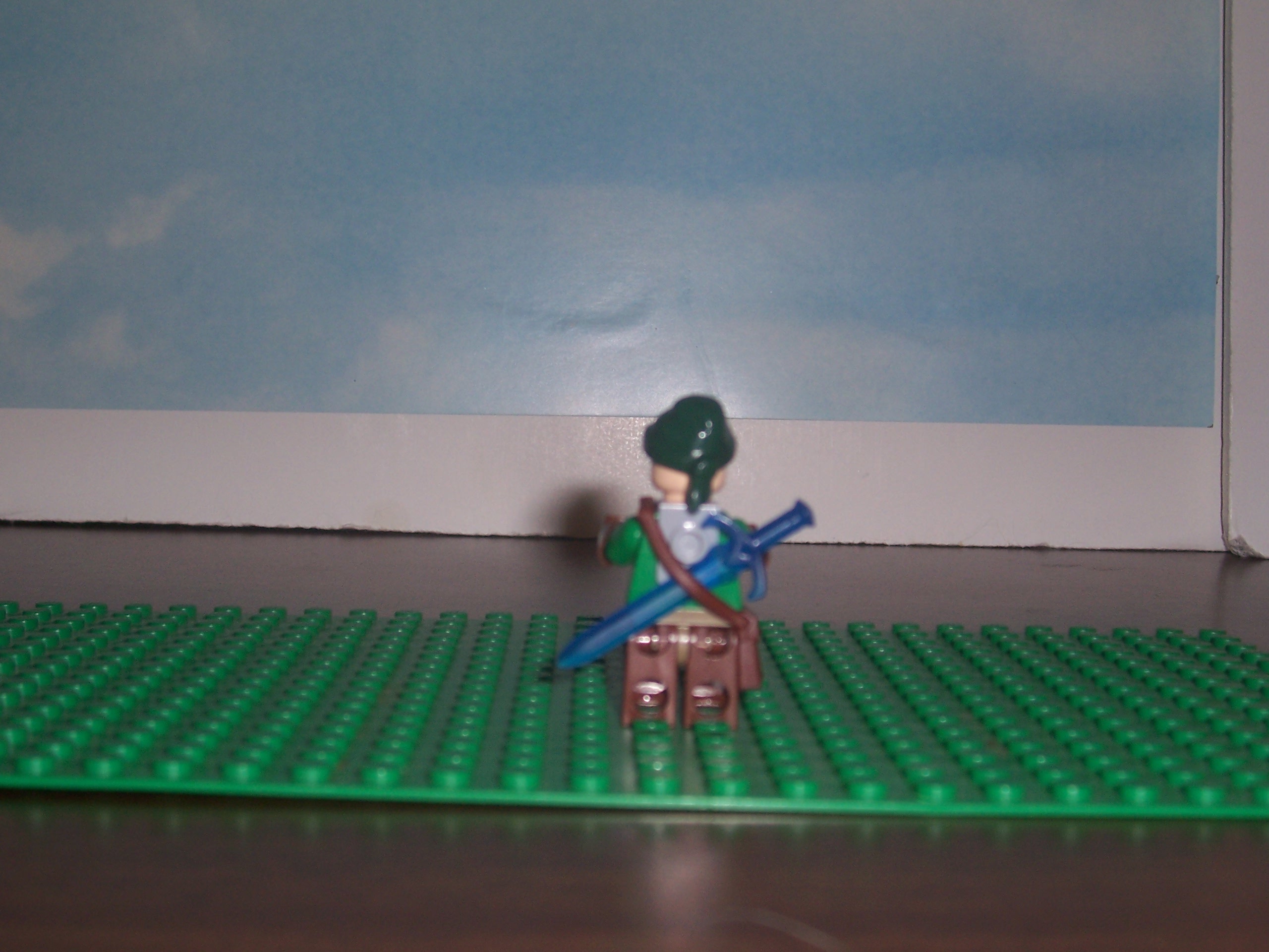 link_minifigure_with_master_sword.jpg