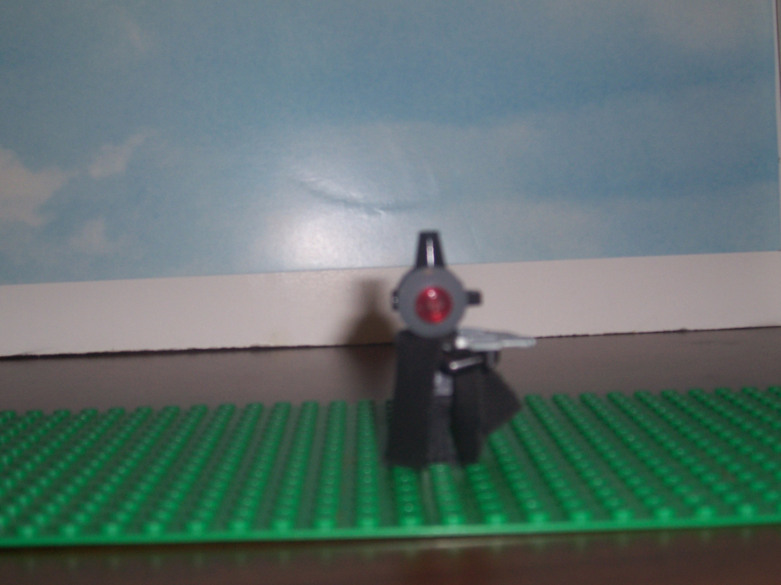 zant_minifigure_left_veiw.jpg