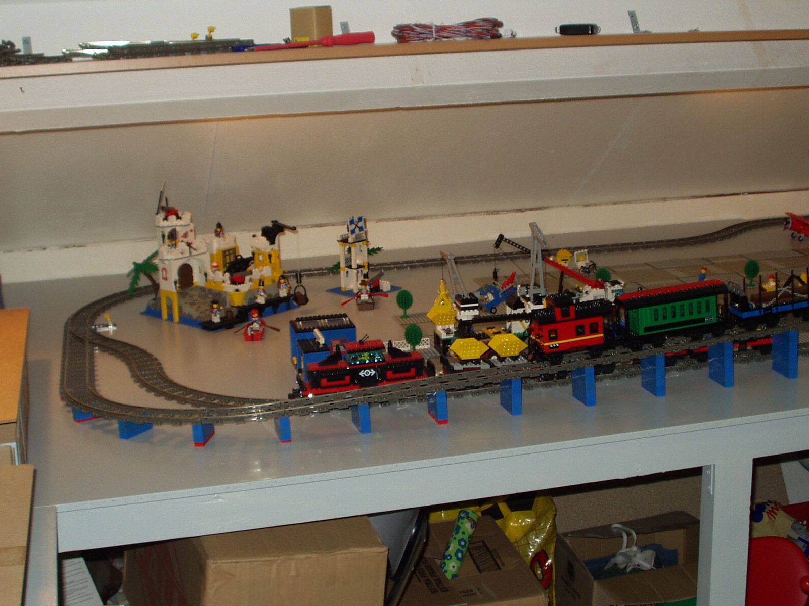 train_layout_left.jpg