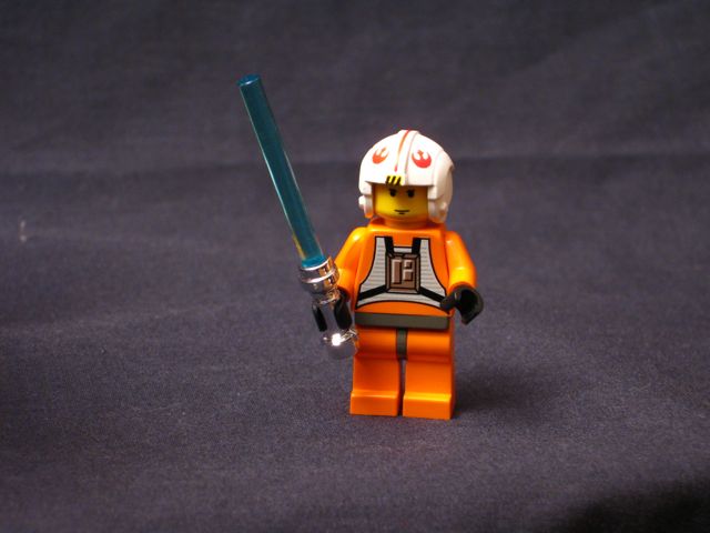7140-x-wing-pilot.jpg