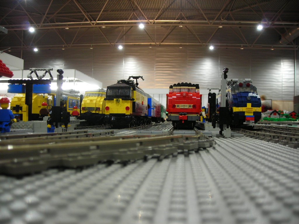 lowlug_at_rail2006_007.jpg