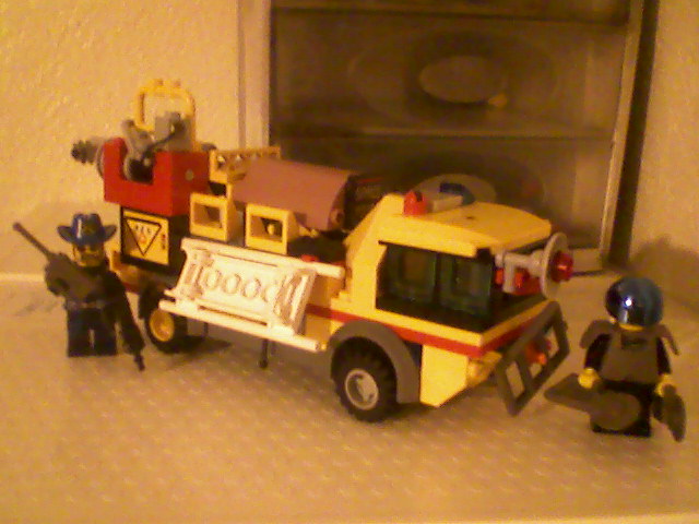 apoc_convoy_fire_truck.jpg