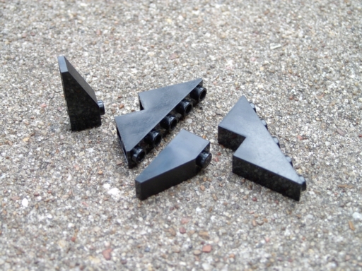 pylon1_parts-384x512.jpg