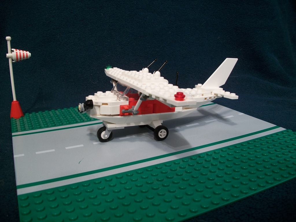 01-onrunway.jpg