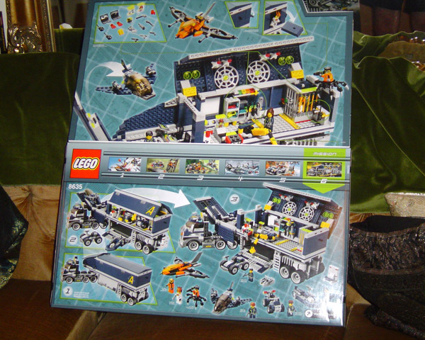 8635-aboxmiddle.jpg