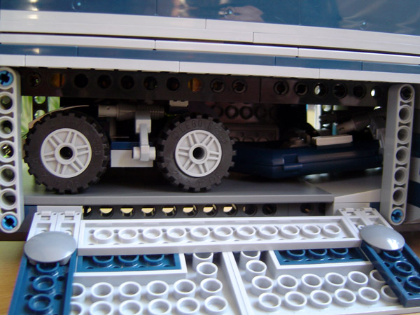 8635dstoragebelow.jpg