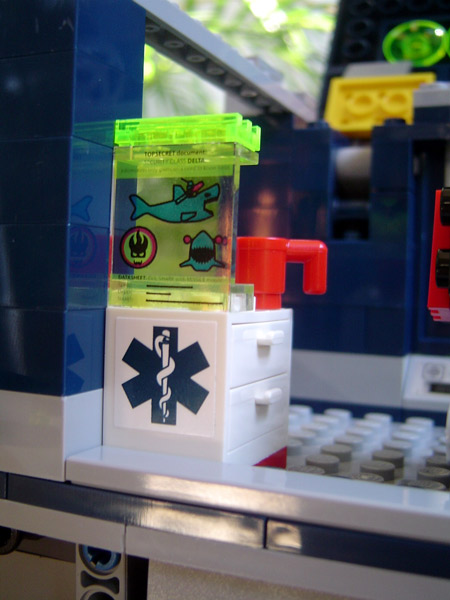 8635imedicinecabinet.jpg