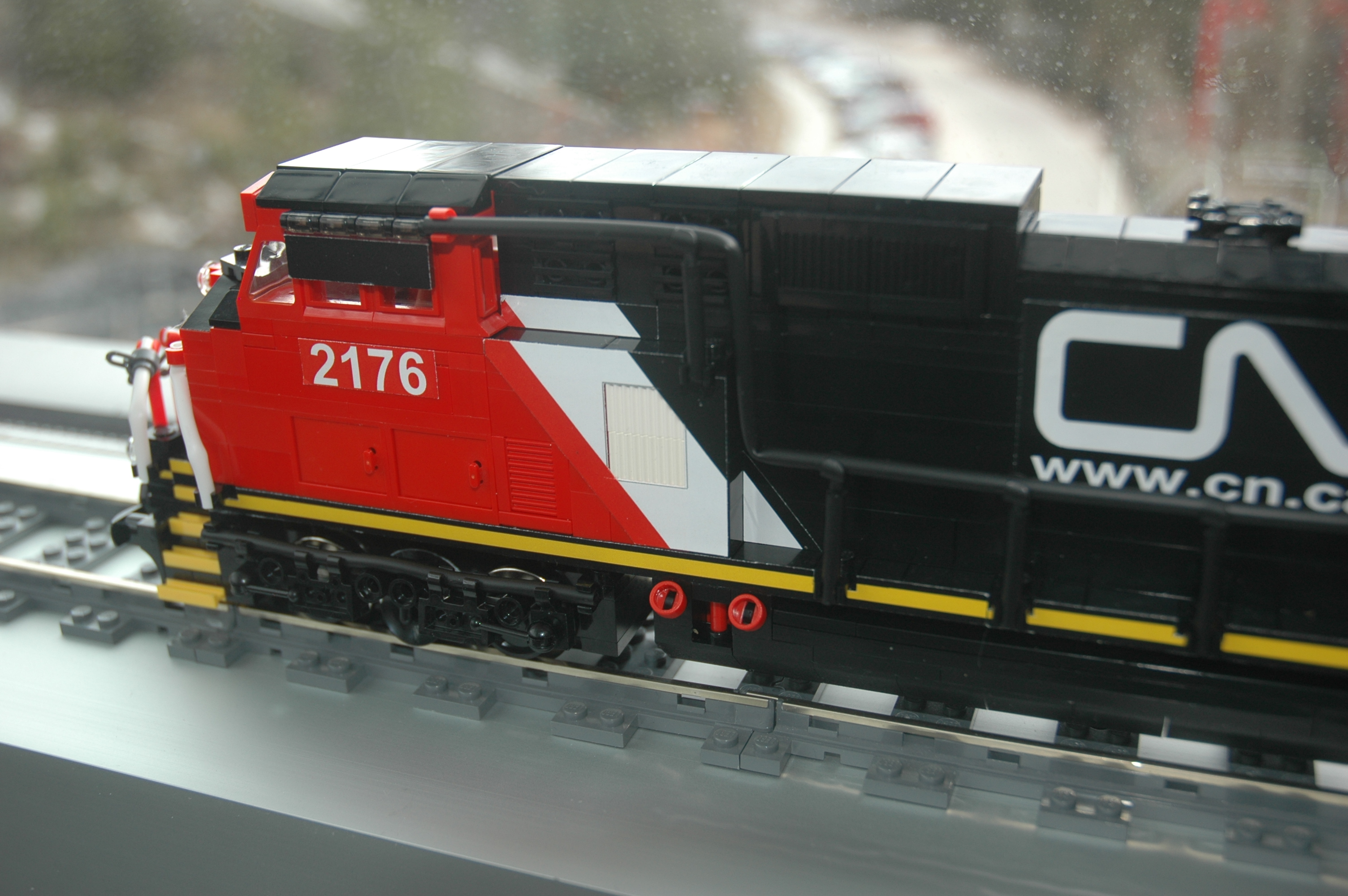lego_cn_freight_engine_c40-8w_dash_8_vents1.jpg