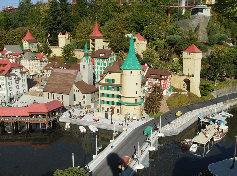 miniland008.jpg