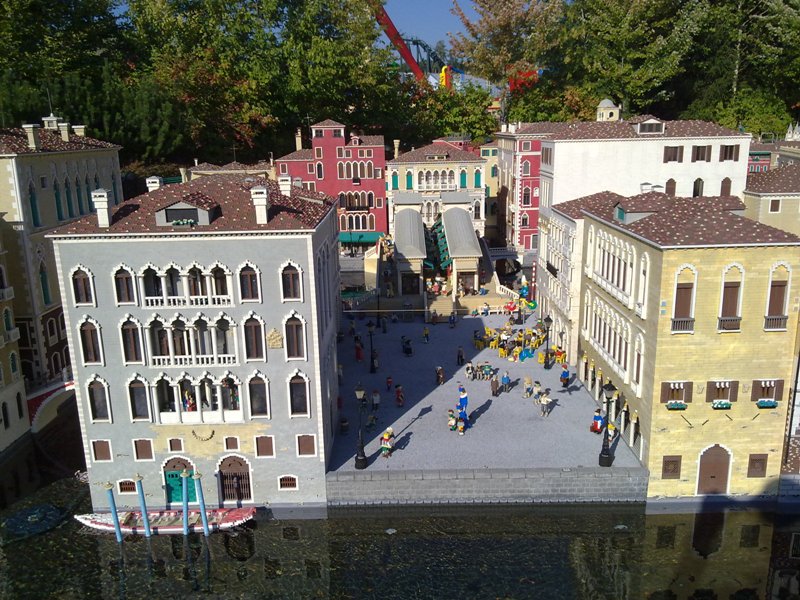 miniland110.jpg