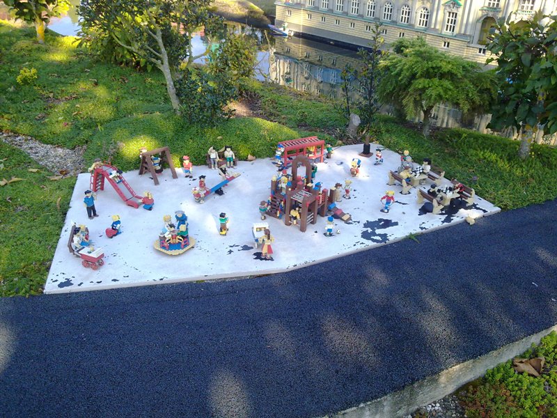 miniland144.jpg