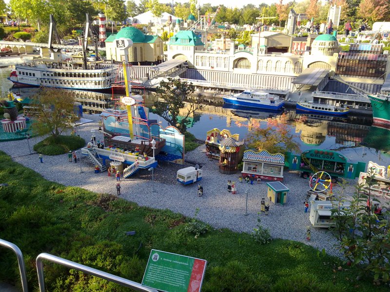 miniland180.jpg