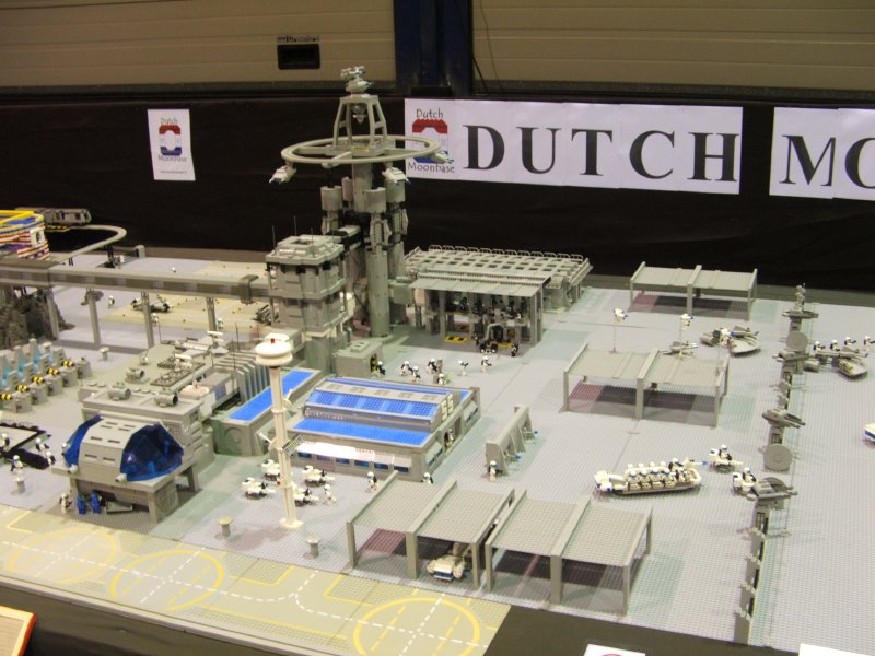 dscf2234dutchmoonbase_lw2006.jpg