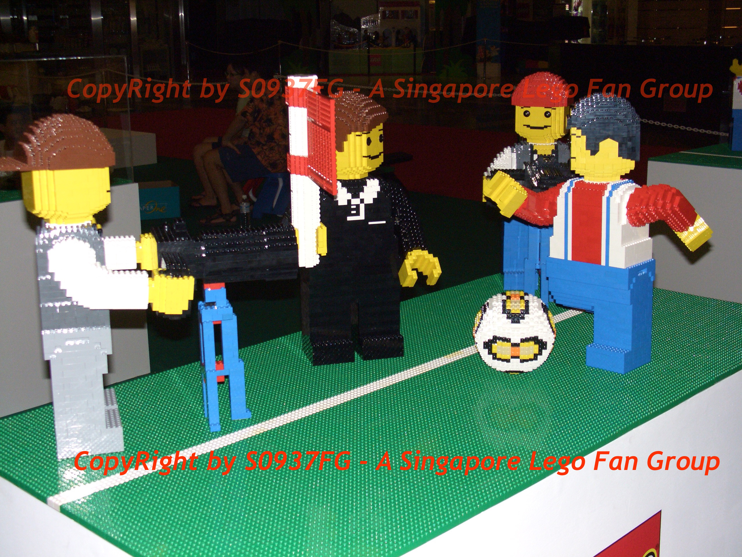 offsite_megafigs_jpg.jpg