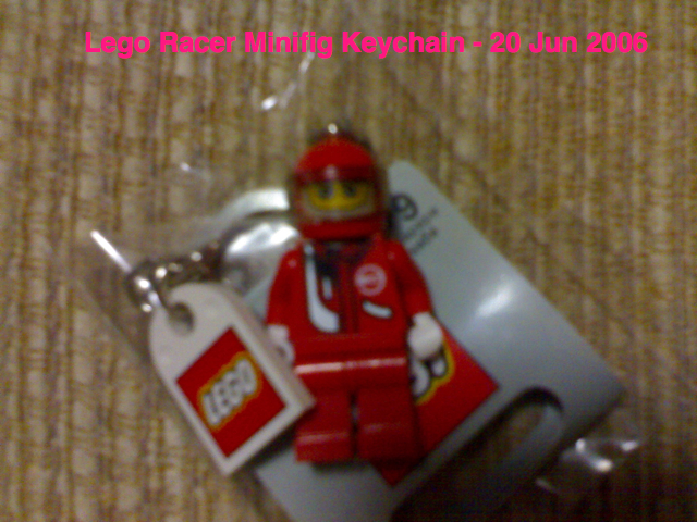 racerminifigkeychain20jun06.jpg