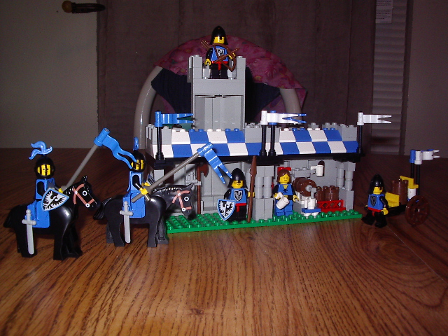 blackfalconsets02.jpg