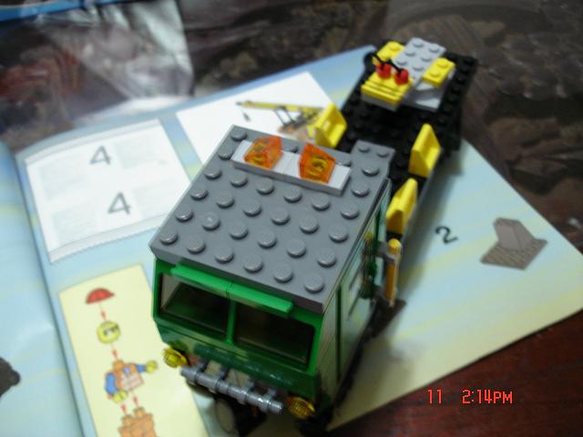 077.jpg