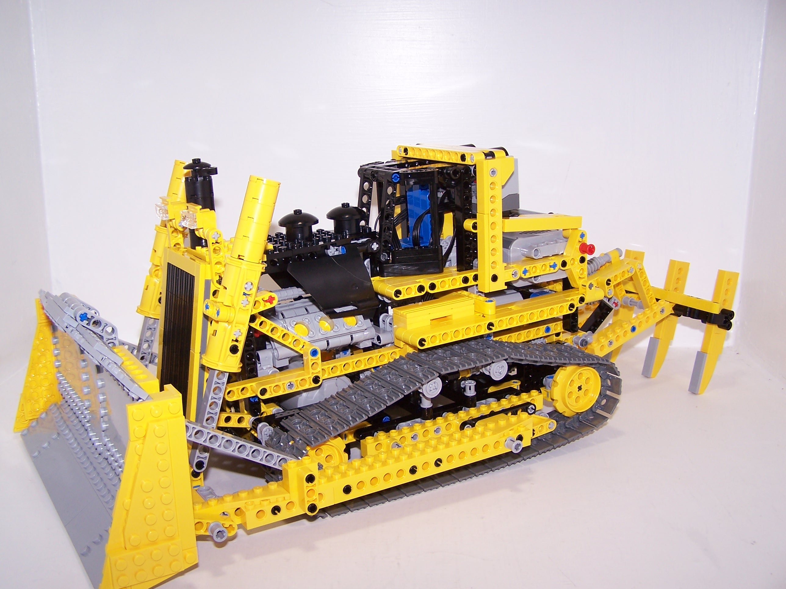 da_bulldozer_002.jpg