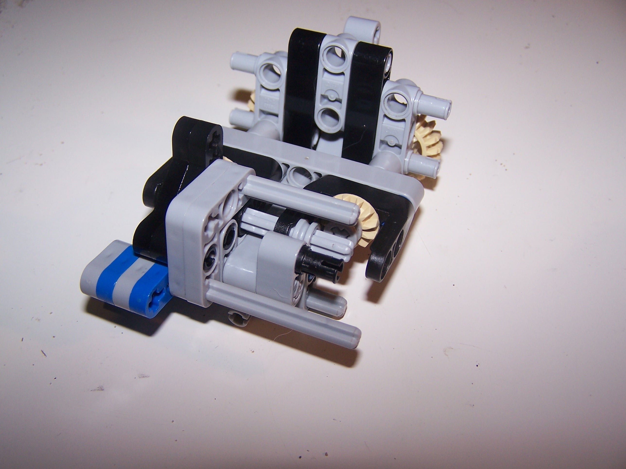 axle008.jpg