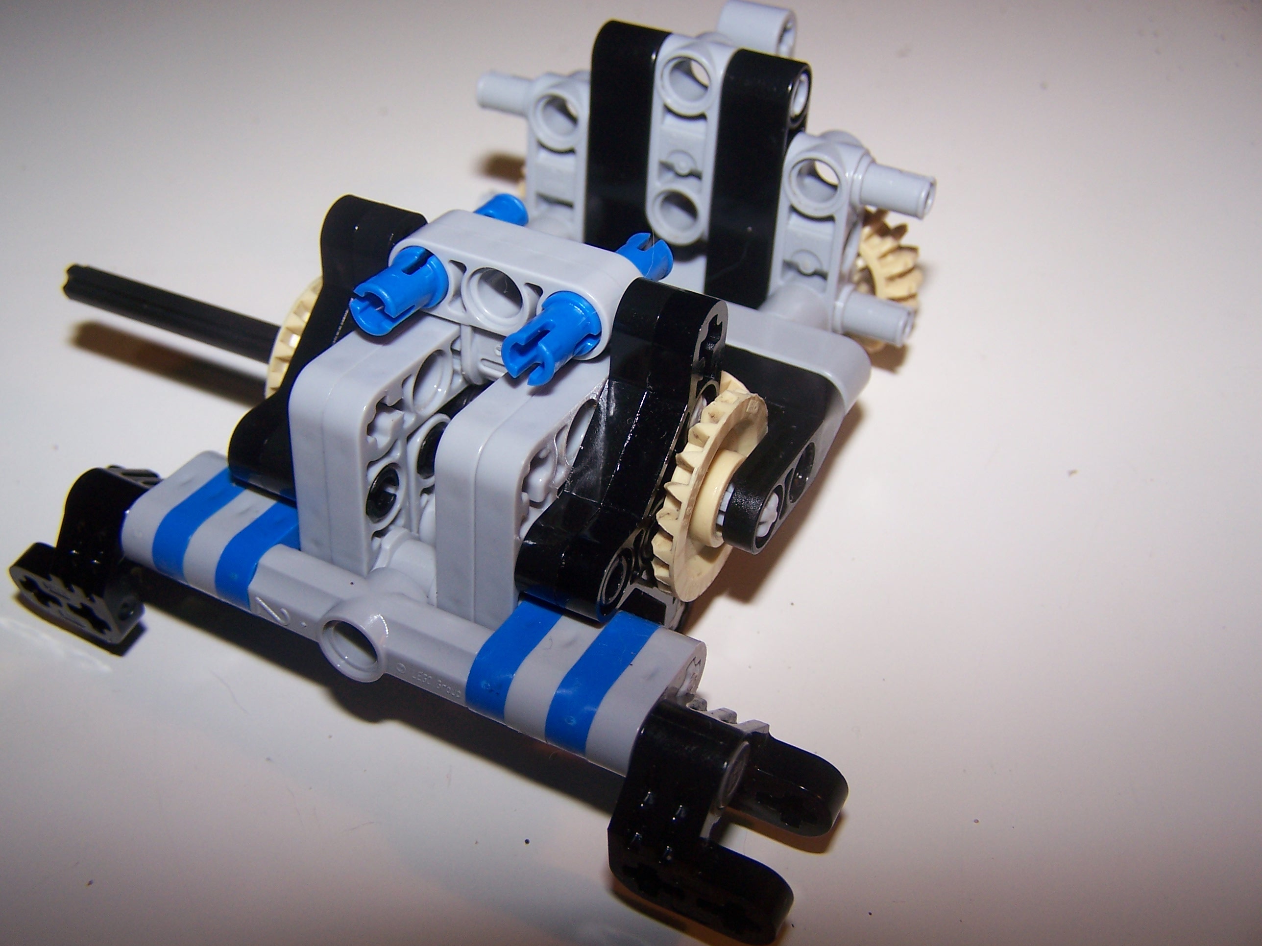 axle013.jpg