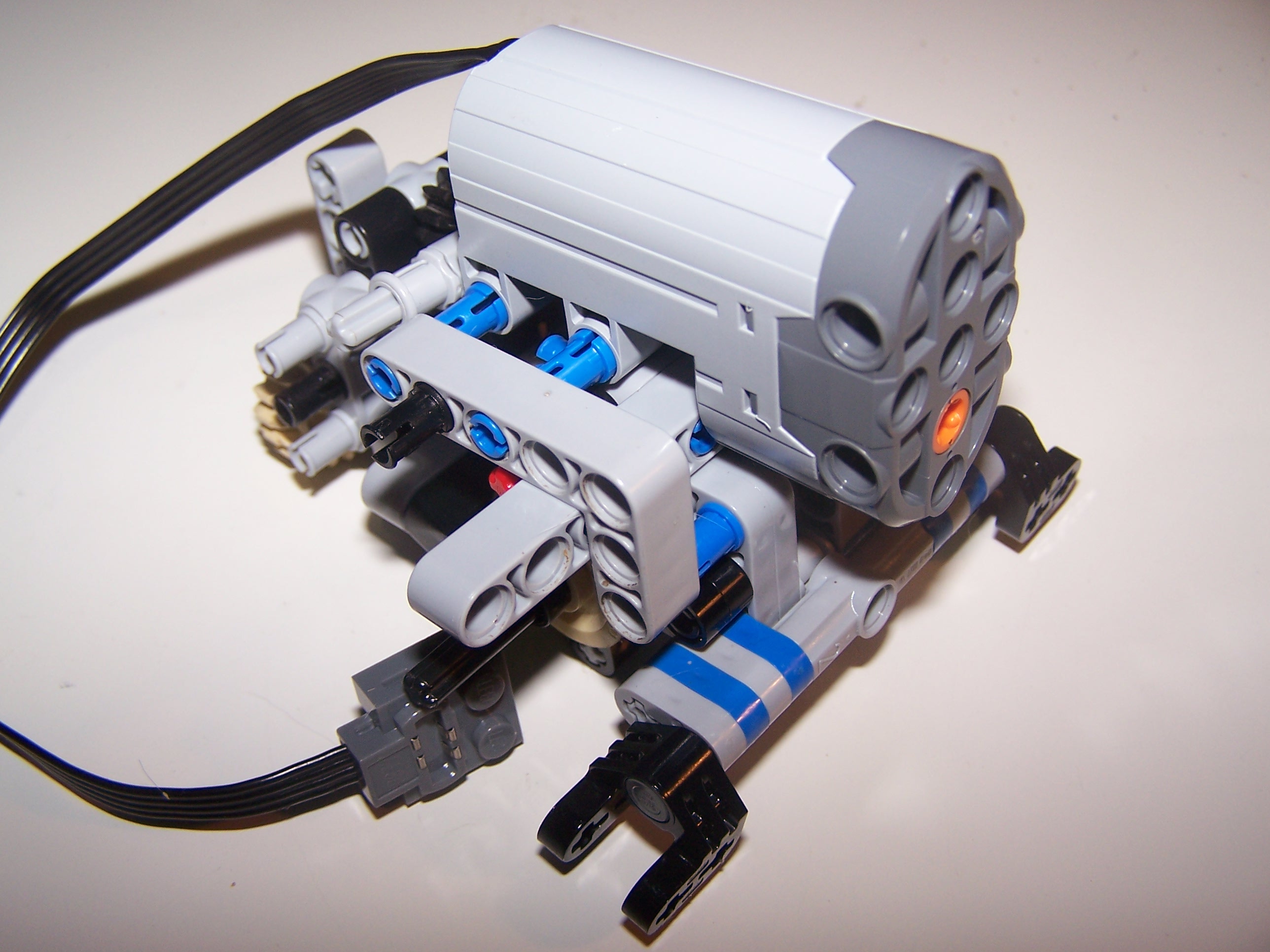 axle018.jpg