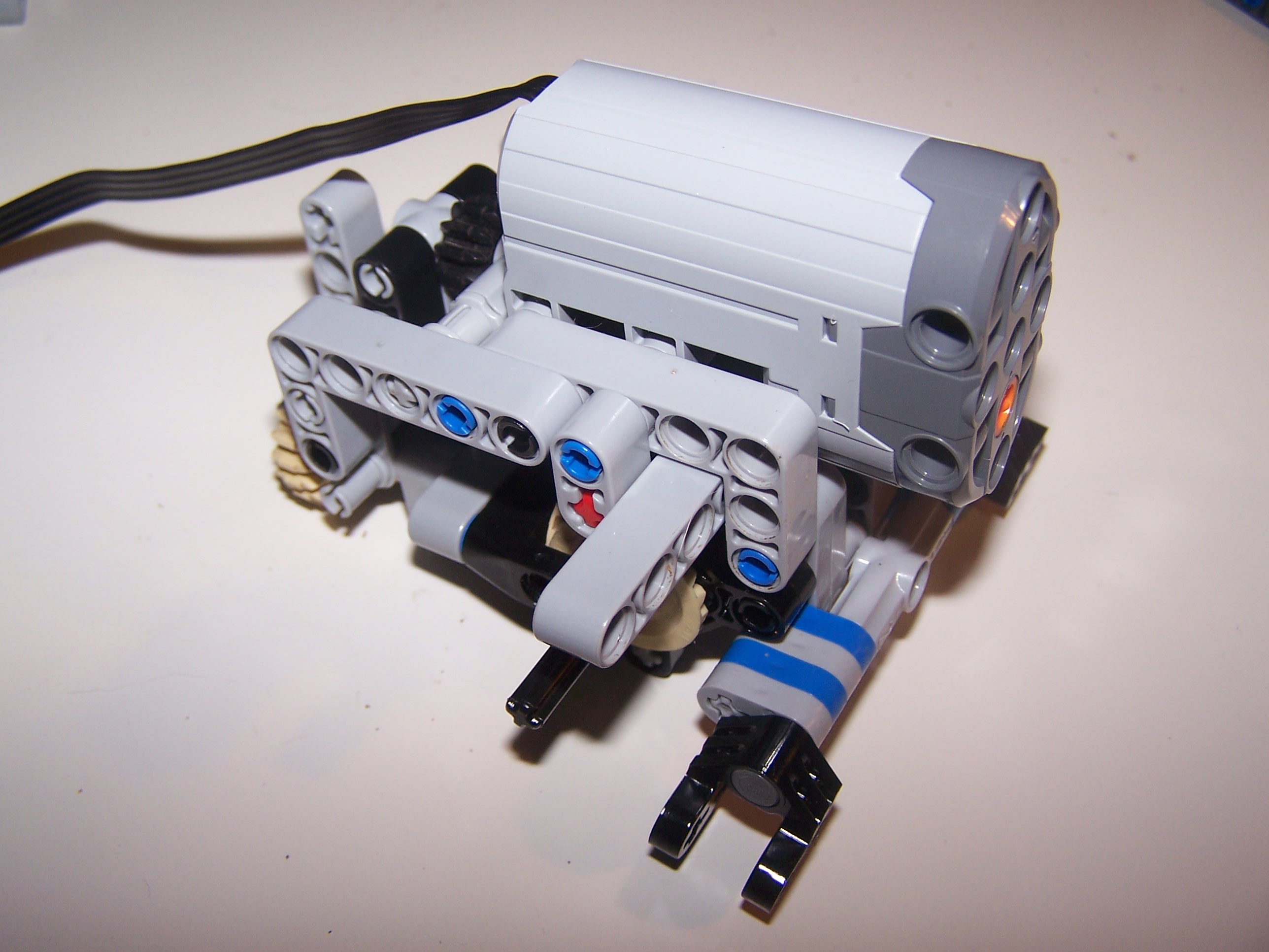 axle021.jpg