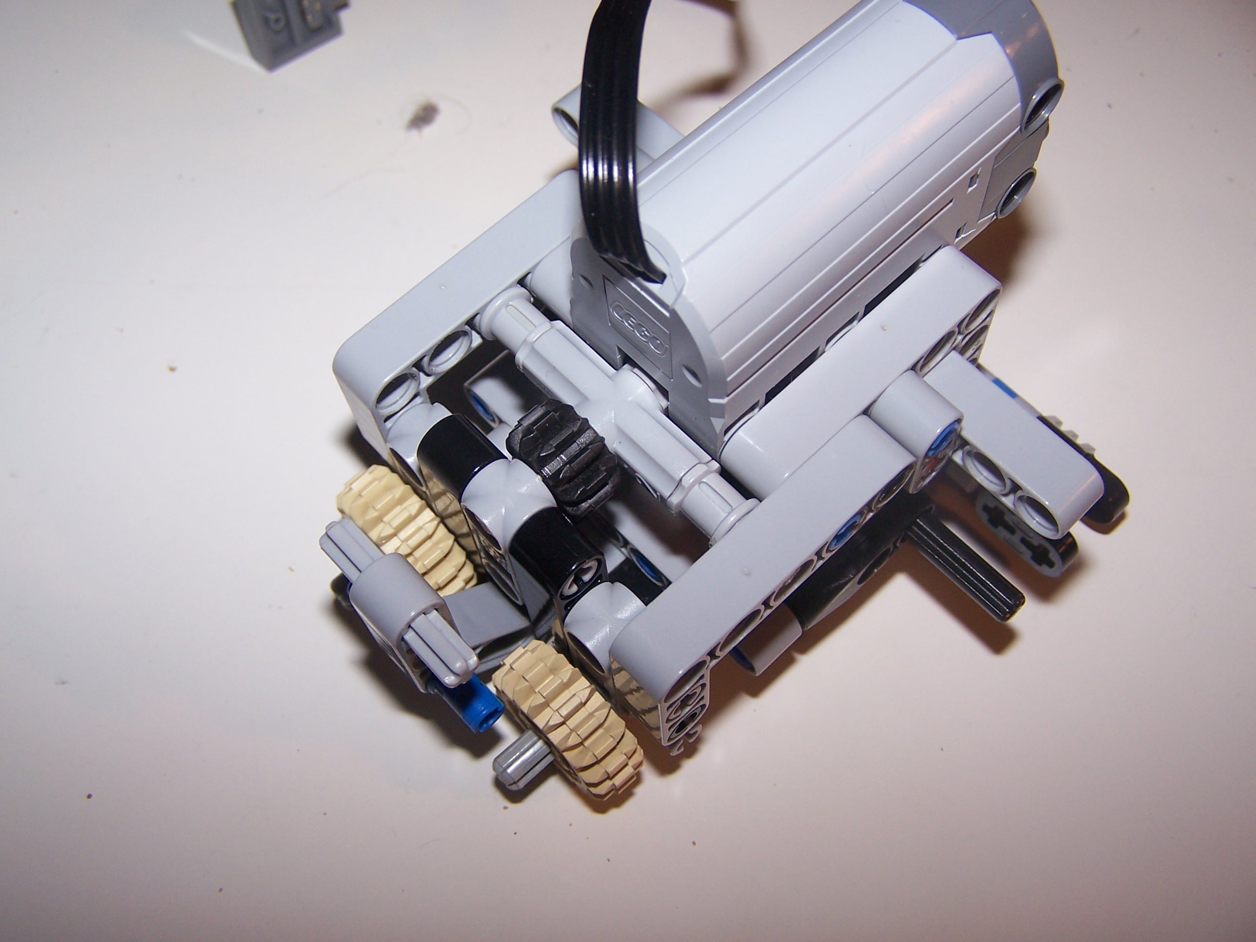 axle022.jpg