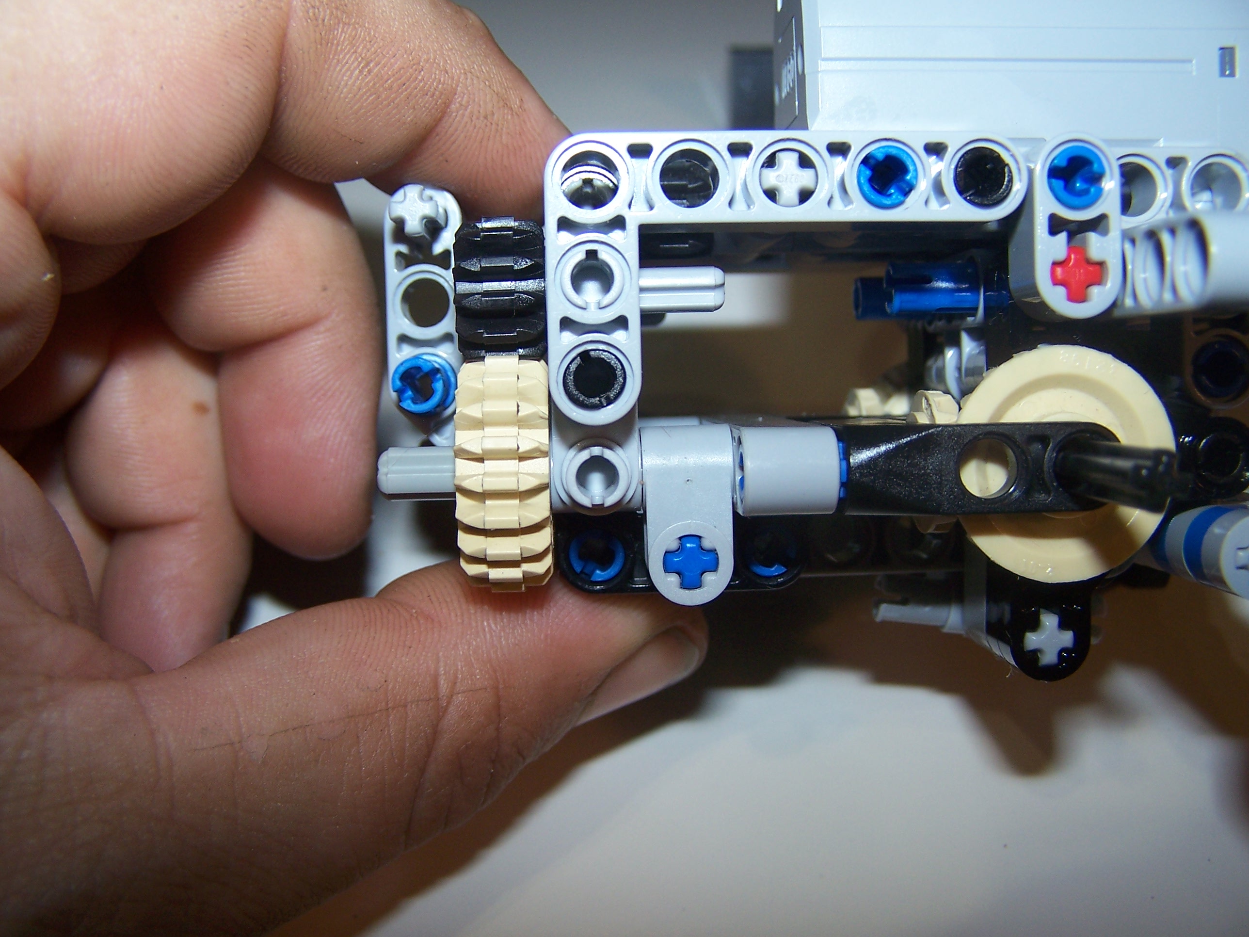 axle023.jpg