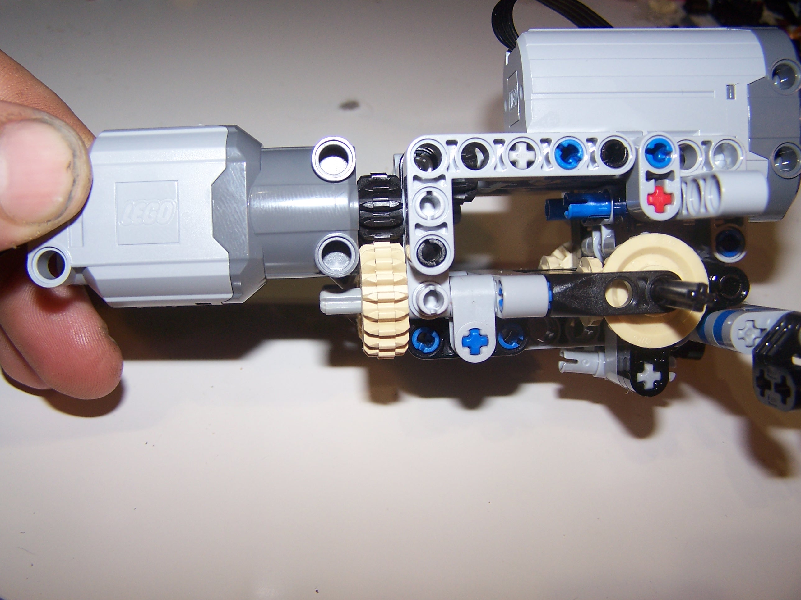 axle024.jpg