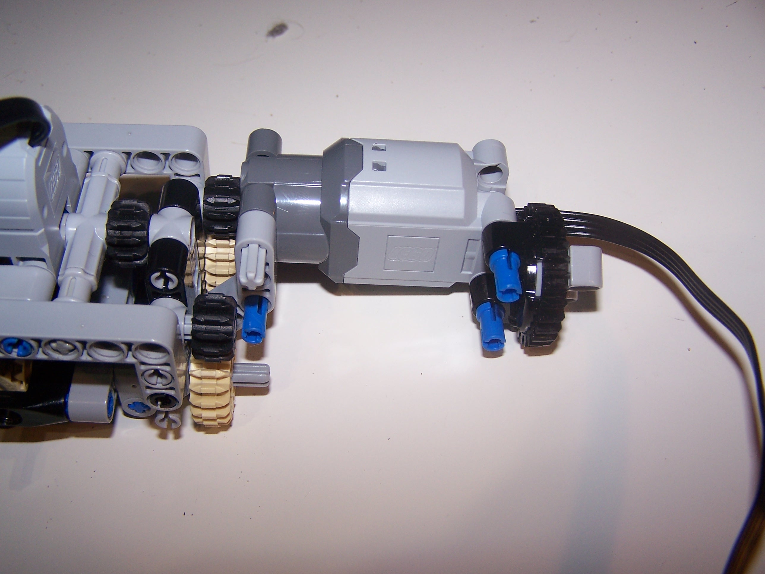 axle025.jpg