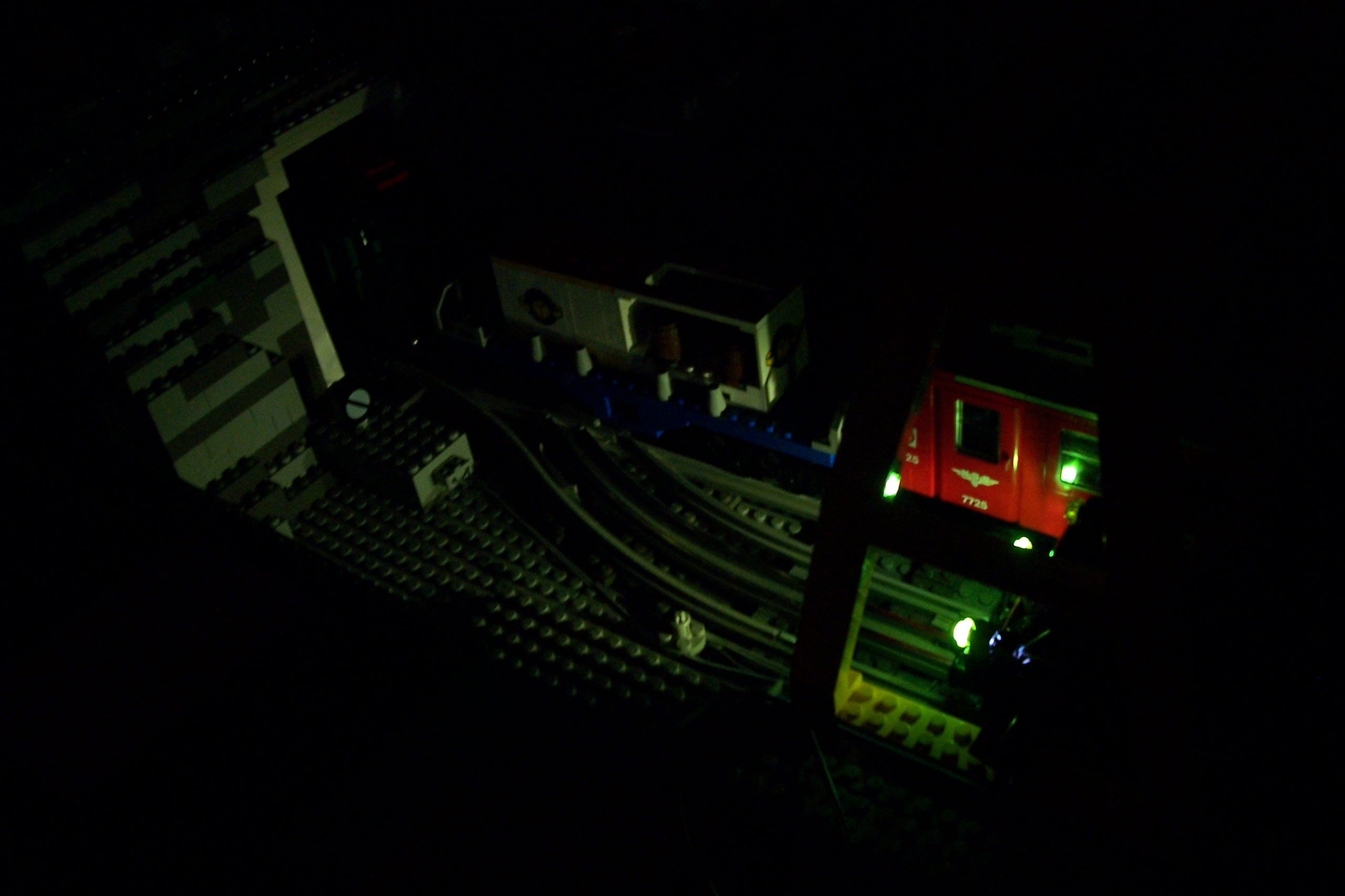 construction_locomotive_05_lights.jpg