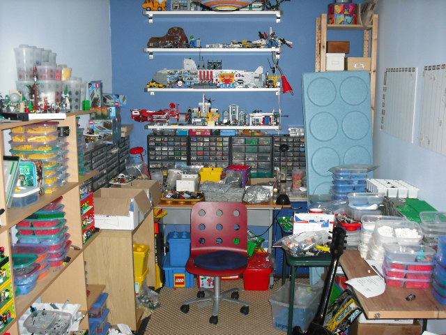 messy_room_wide.jpg