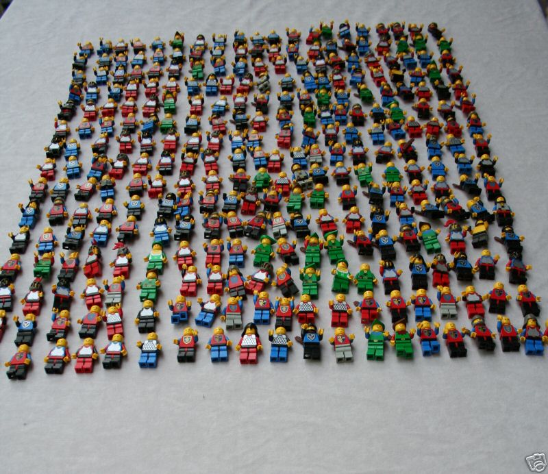 lots-of-minifigs.jpg
