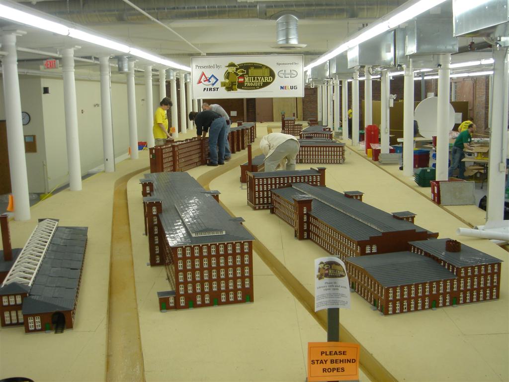 88_amoskeag_millyard.jpg