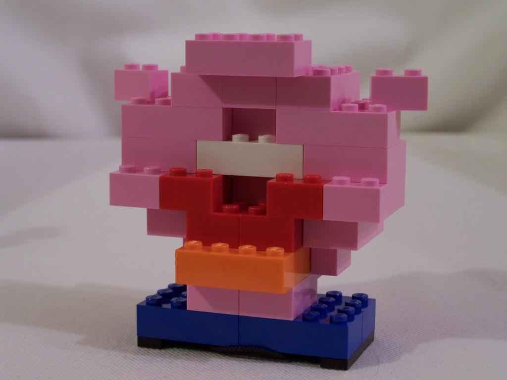 5585-moc-mr-pig-and-company-03.jpg