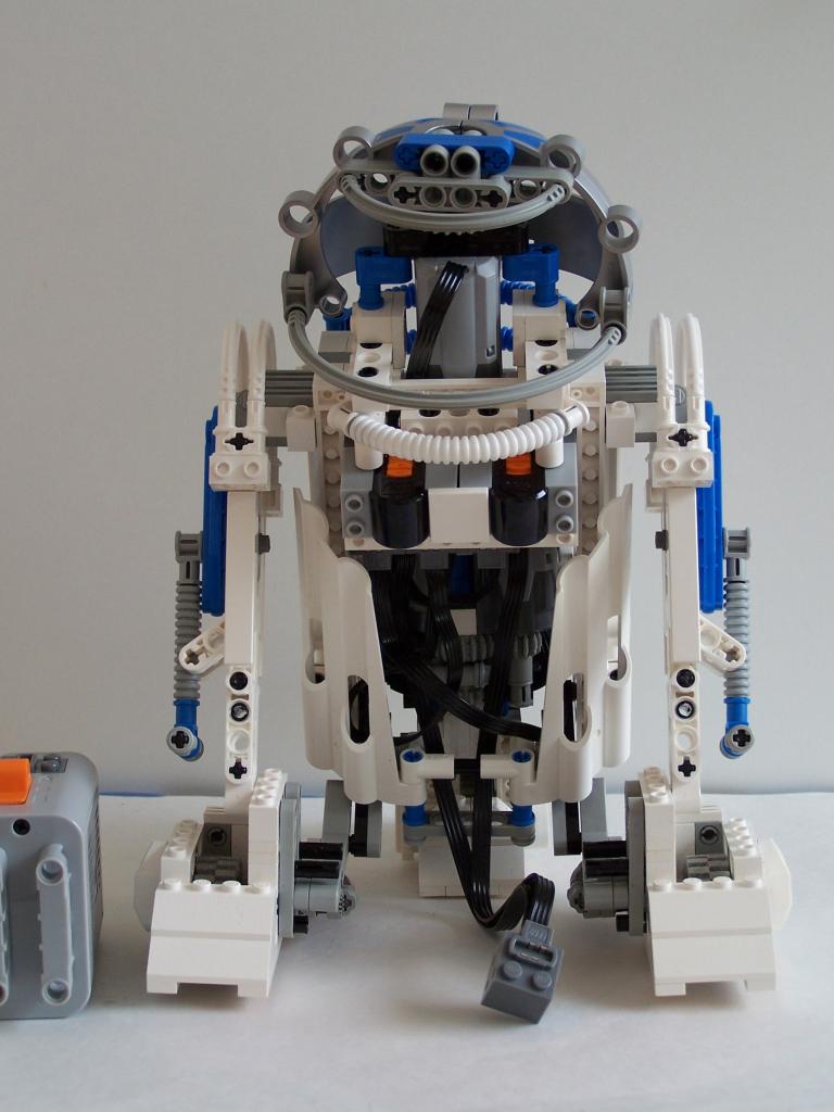r2d2-011.jpg