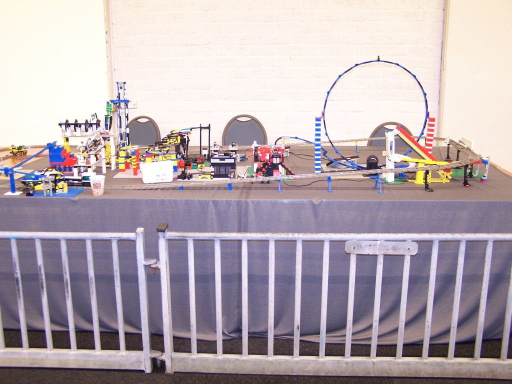 lego-world-2007-setting_up-006.jpg