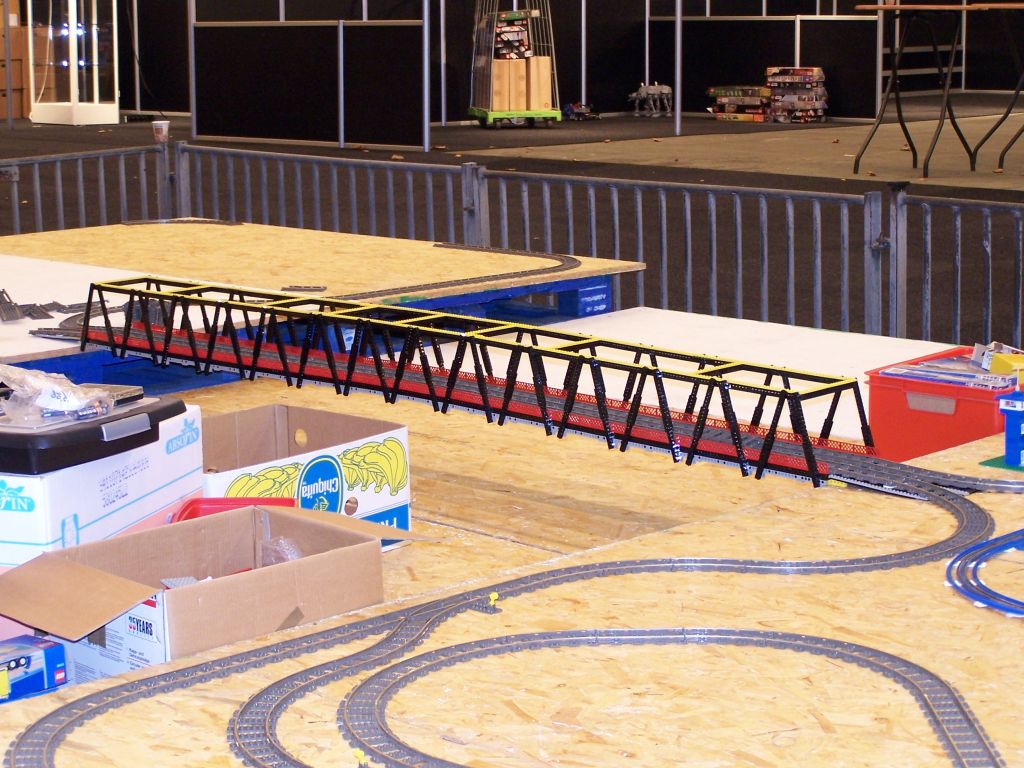 lego-world-2007-setting_up-031.jpg