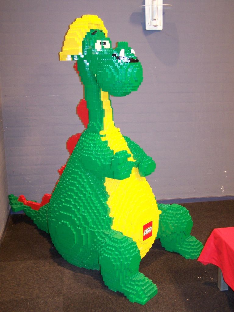 lego-world-2007-setting_up-042.jpg