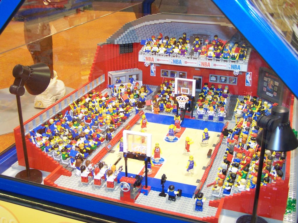 lego-world-2007-setting_up-065.jpg