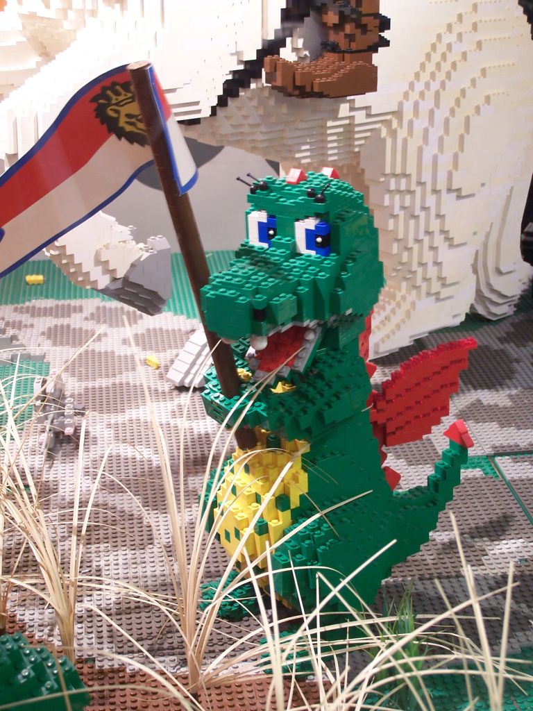 lego-world-2007-setting_up-073.jpg