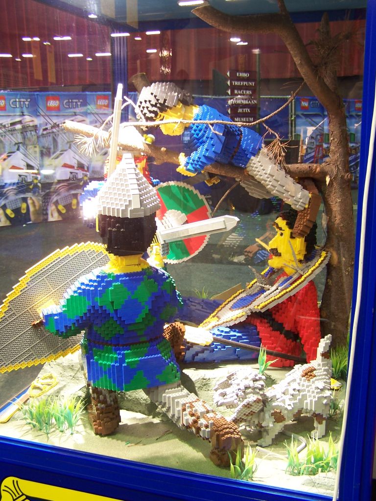 lego-world-2007-setting_up-075.jpg