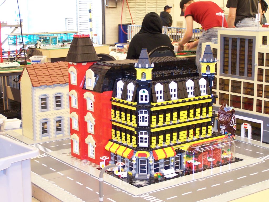 lego-world-2007-setting_up-084.jpg