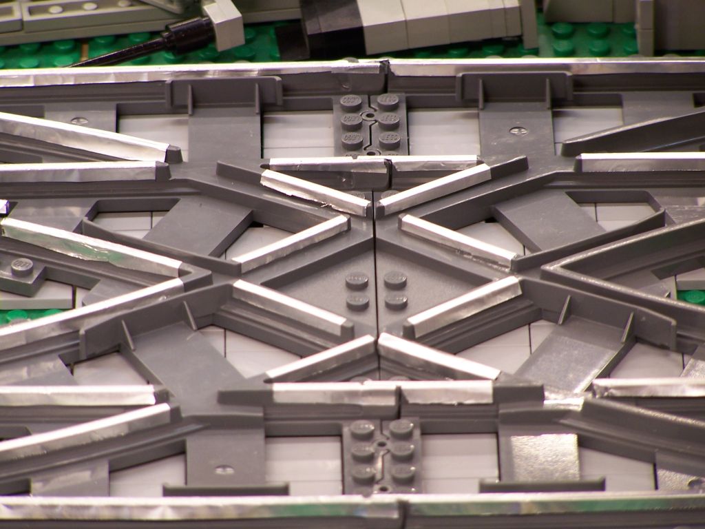 lego-world-2007-setting_up-098.jpg